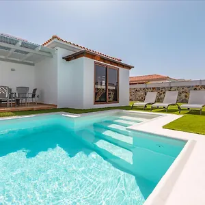 villa-luxe-paula-swimming-pool.hotelsfuerteventura.org/