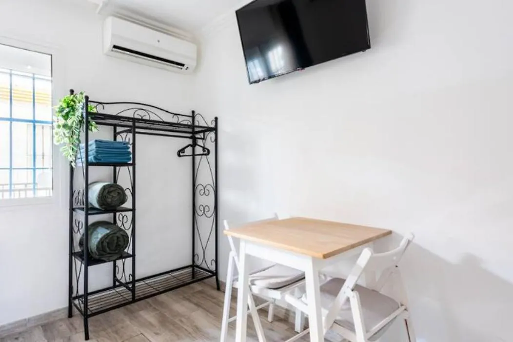 Pedro Happy Studios Torremolinos Apartment